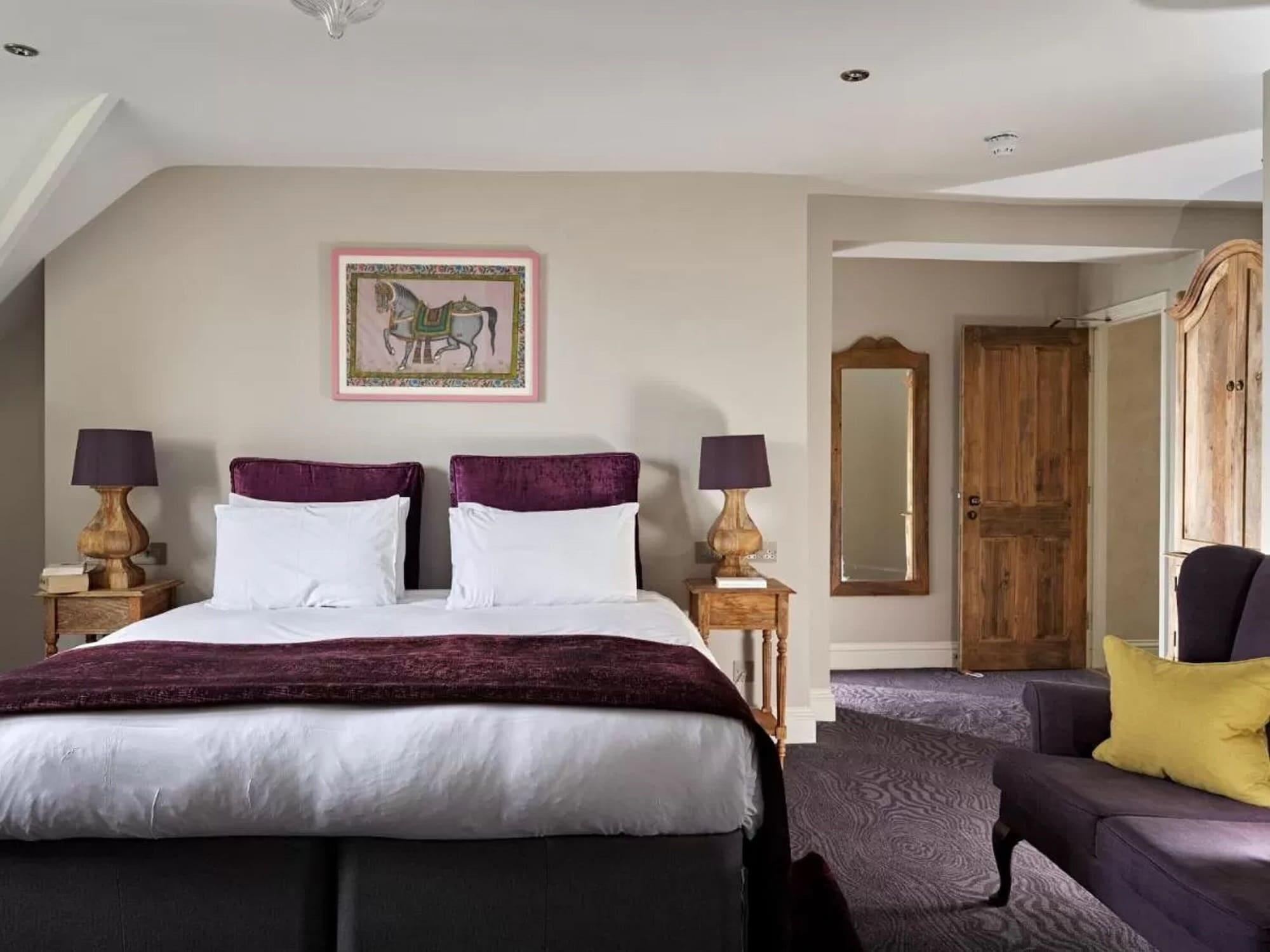 Bed and Breakfast Cotswold Grange Челтнем Екстер'єр фото A bedroom at The Old parsonage