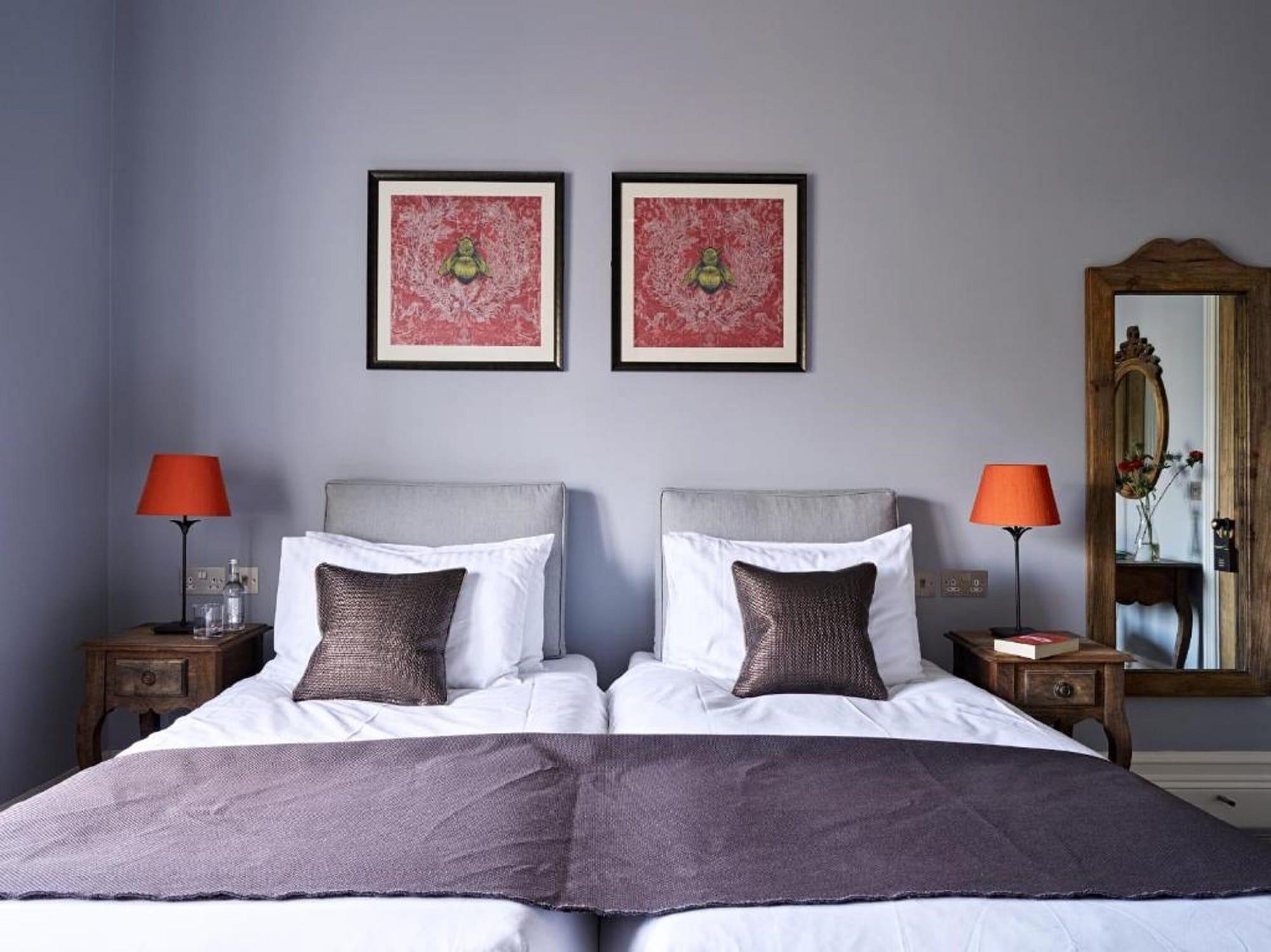 Bed and Breakfast Cotswold Grange Челтнем Екстер'єр фото A bedroom at the hotel