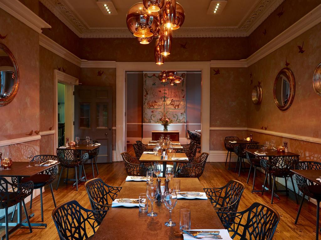 Bed and Breakfast Cotswold Grange Челтнем Екстер'єр фото The interior of the restaurant