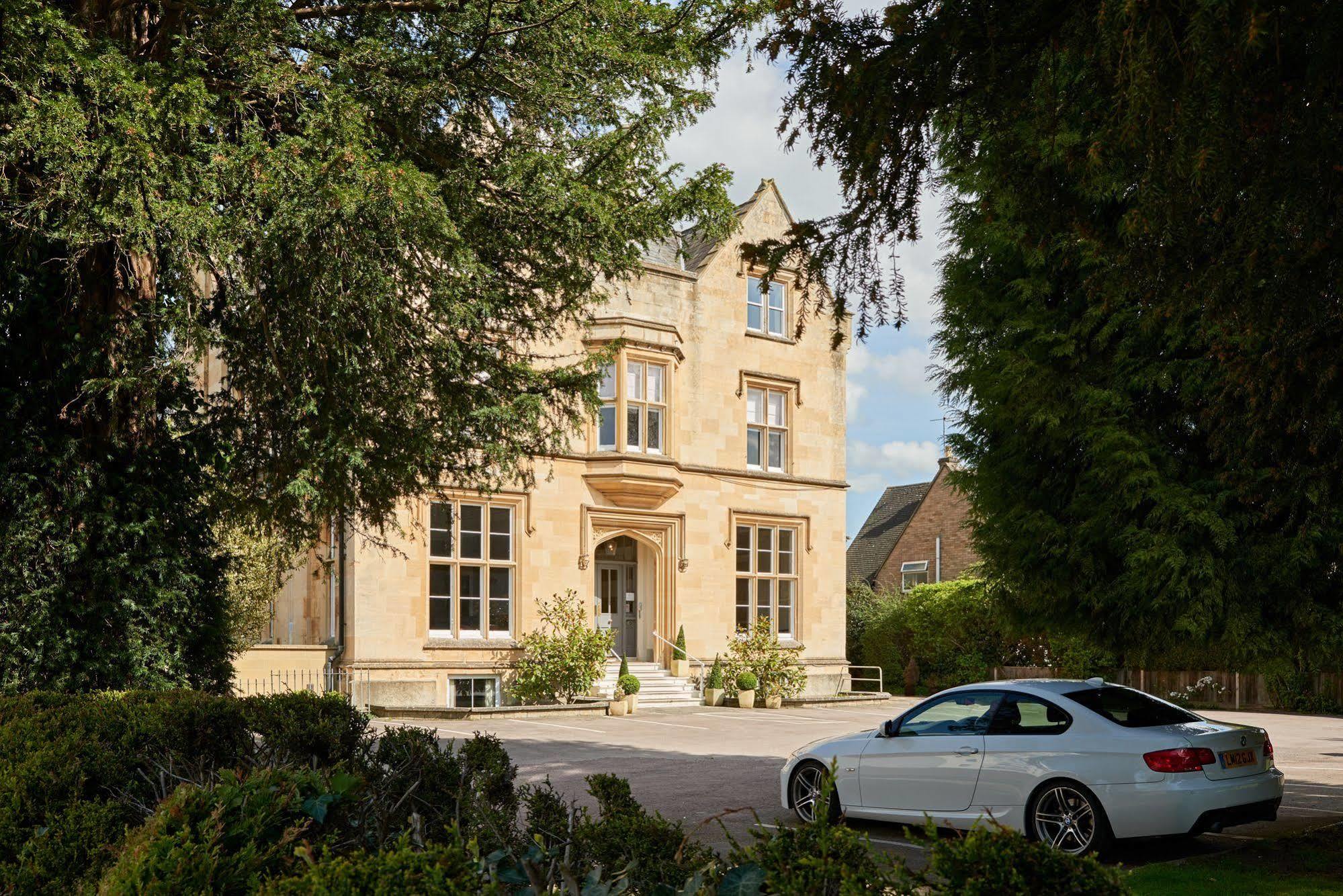 Bed and Breakfast Cotswold Grange Челтнем Екстер'єр фото The former school house
