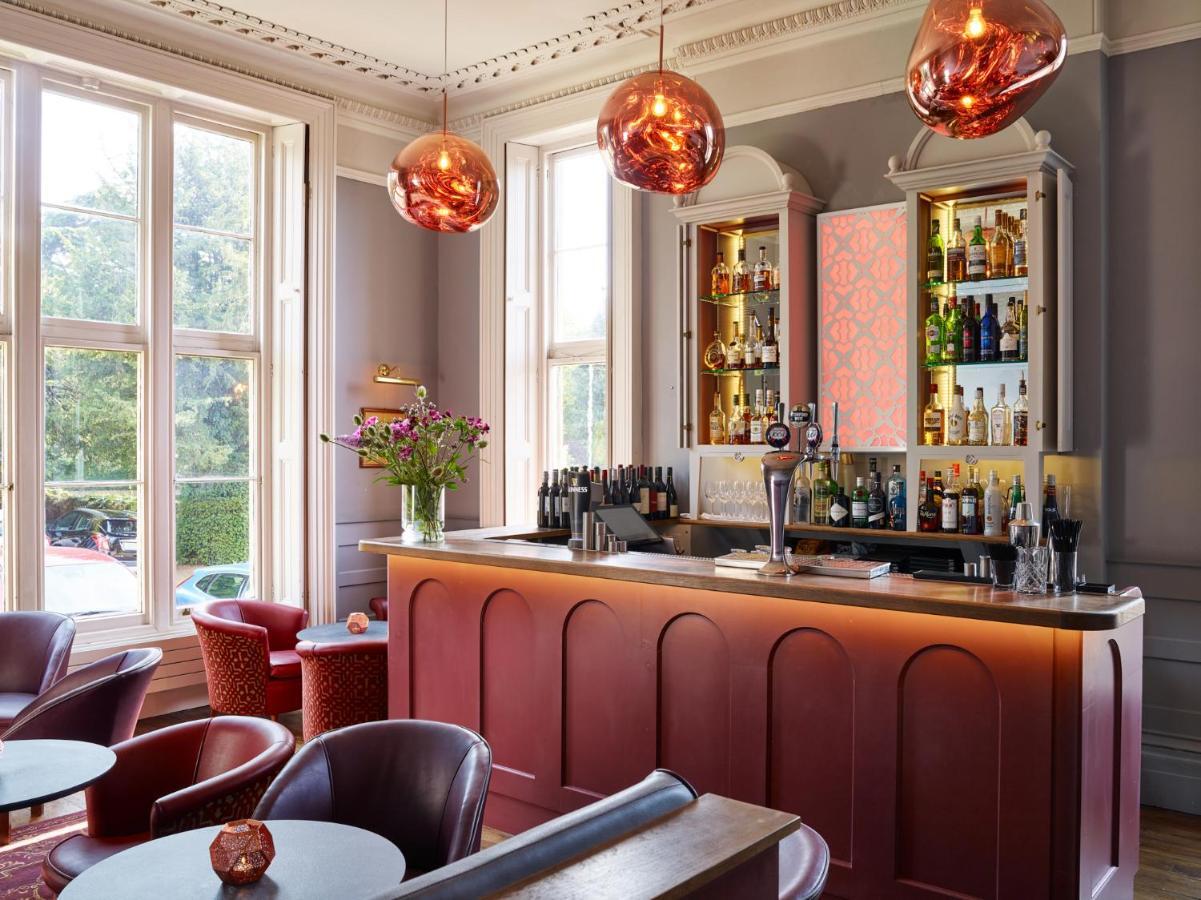 Bed and Breakfast Cotswold Grange Челтнем Екстер'єр фото The bar at the 2018 refurbished hotel