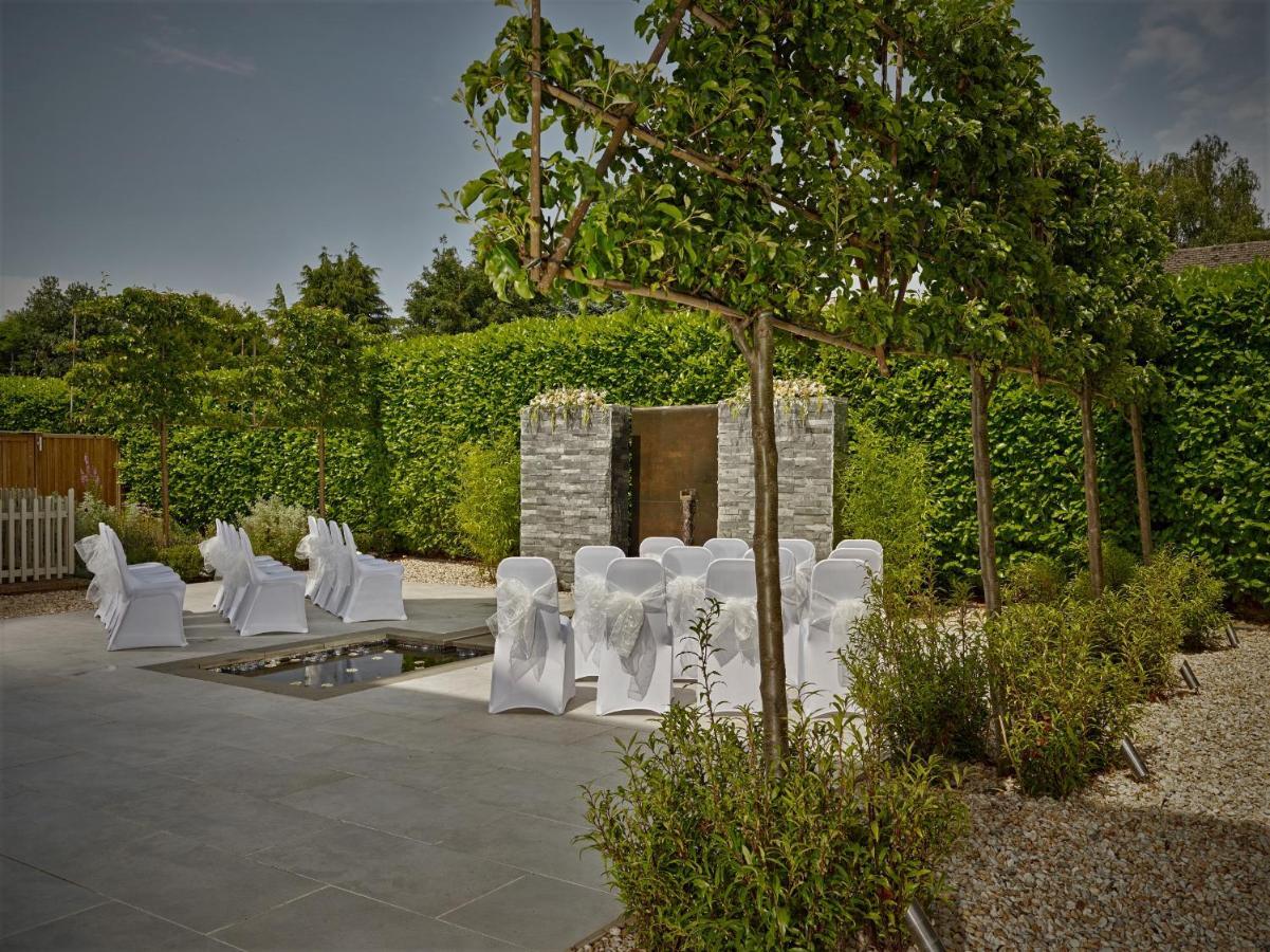 Bed and Breakfast Cotswold Grange Челтнем Екстер'єр фото The outdoor chapel